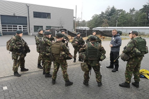 defensie groep buiten