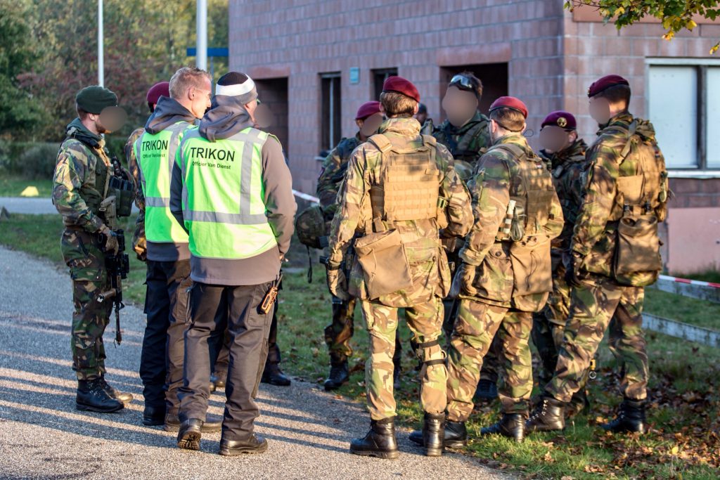 defensie instructie buiten